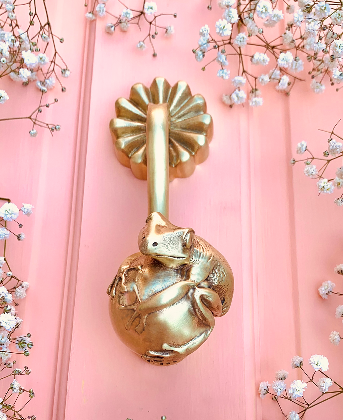 Our beautiful Frog door knocker, one of our most popular pieces from our animal door knocker collection, Its whimsical Victorian inspired design us utterly unique