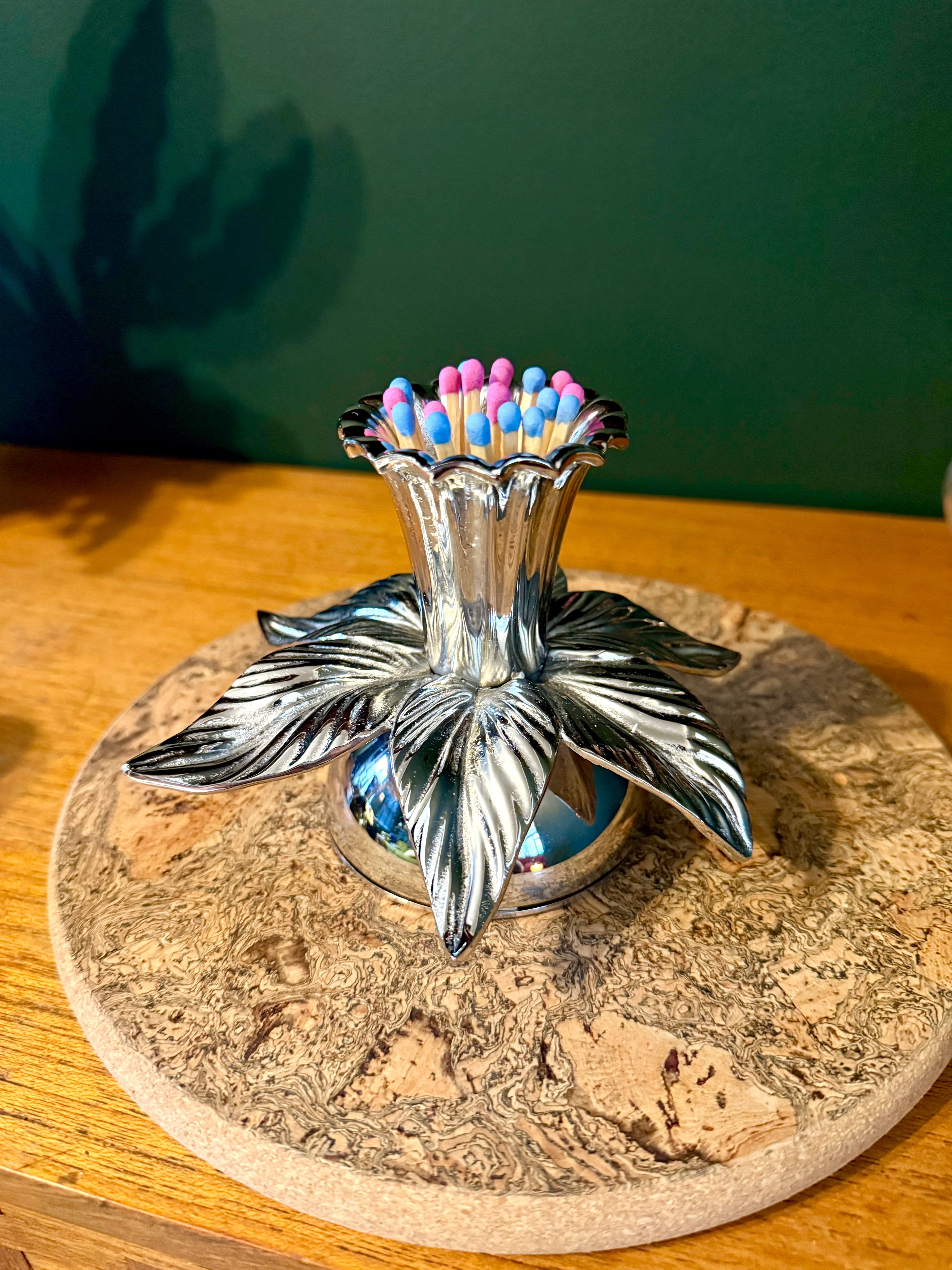 Daffodil Match Striker