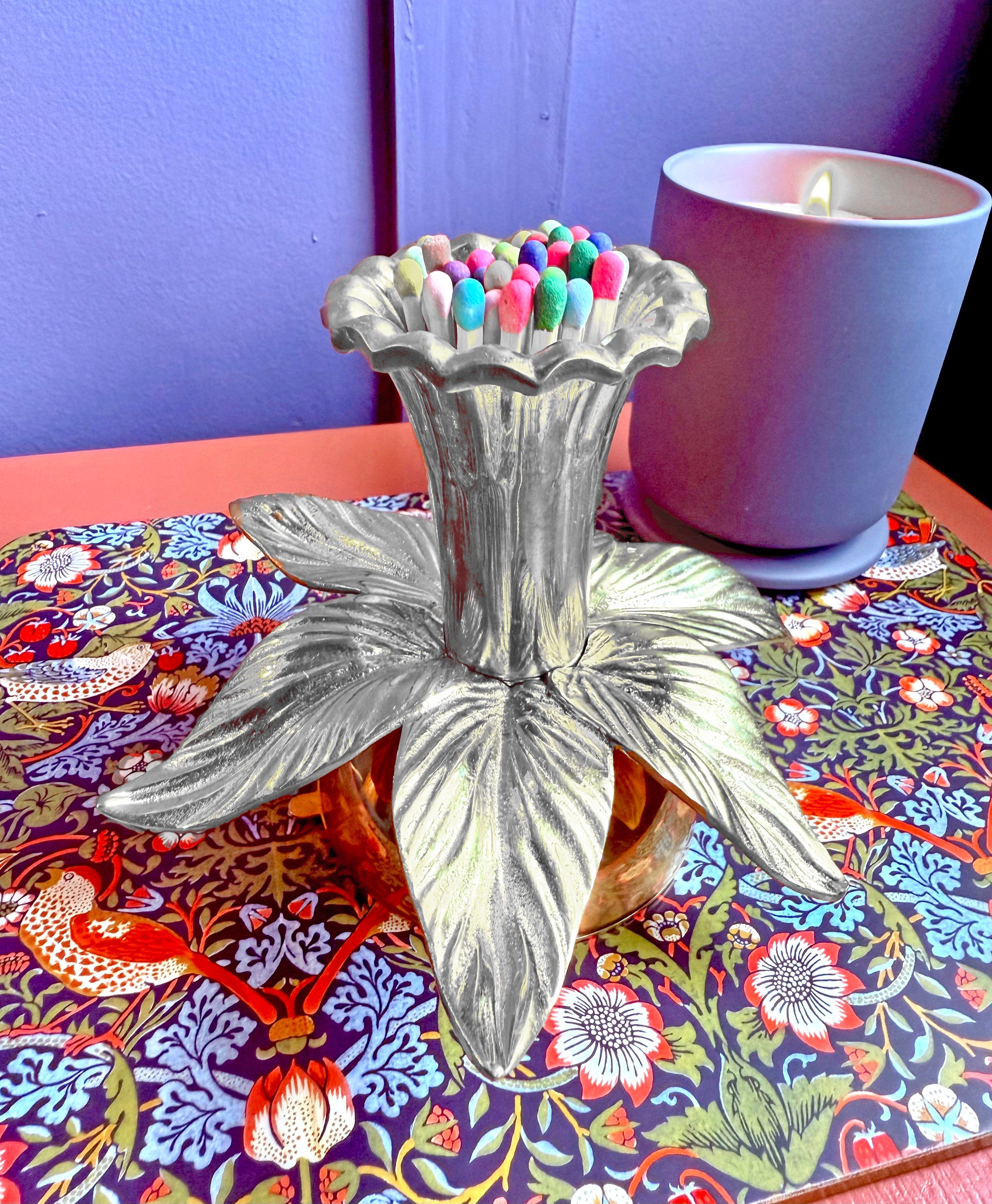 Daffodil Match Striker IN NICKEL with Lilac or Green Matches